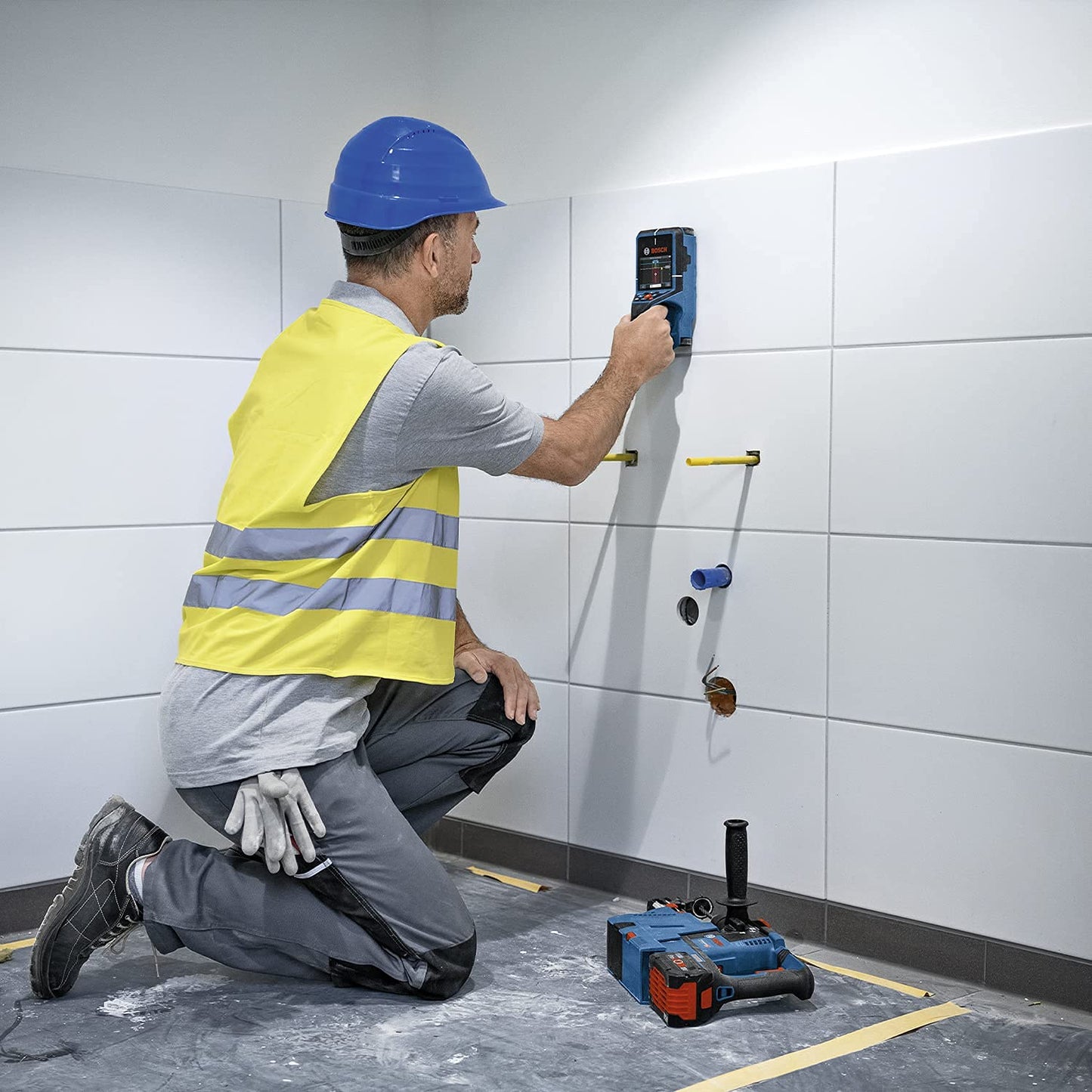 Bosch Professional 12V System Wall Scanner D-tect 200 C,senza batteria e caricabatteria, rilevamento cavi non/sotto tensione, metallo, tubi di plastica, montanti in legno e cavità, cavo USB-C, L-BOXX