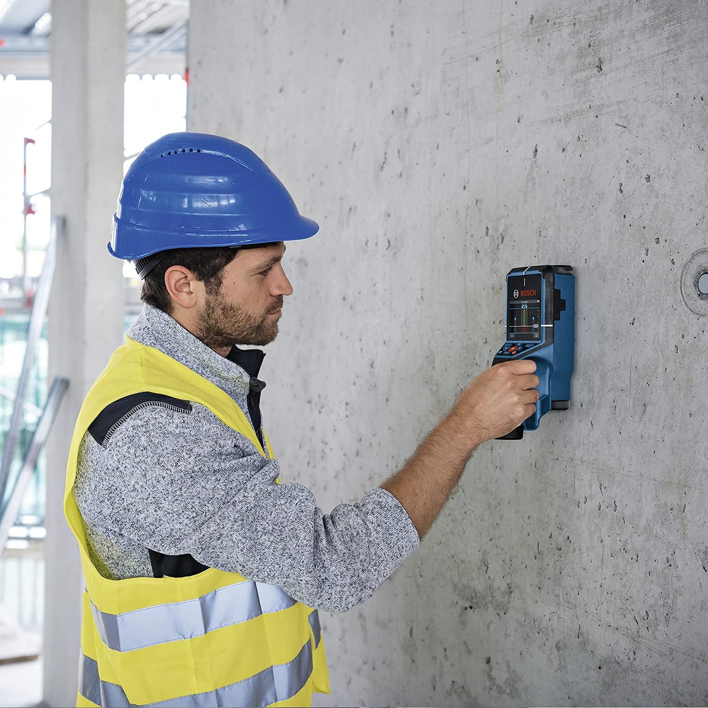 Bosch Professional 12V System Wall Scanner D-tect 200 C,senza batteria e caricabatteria, rilevamento cavi non/sotto tensione, metallo, tubi di plastica, montanti in legno e cavità, cavo USB-C, L-BOXX