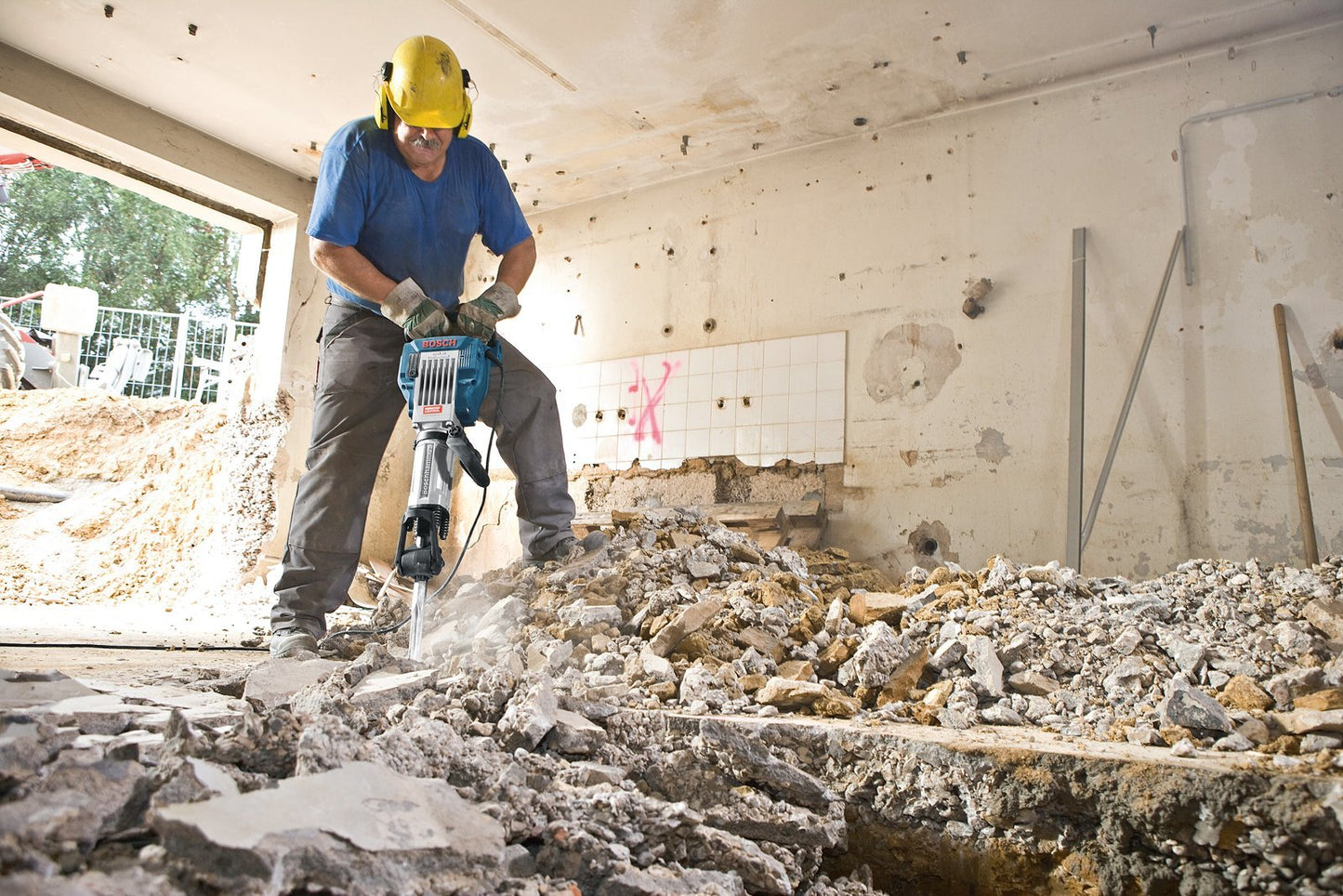 Bosch Professional Martello Demolitore Gsh 16-28 (Potenza del Colpo 41 J, Motore da 1.750 Watt