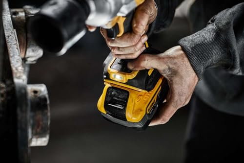 DeWALT Avvitatore a percussione a batteria DCF961H2T-QW, 18 V, 5 Ah, avvitatore a percussione 1626 Nm,