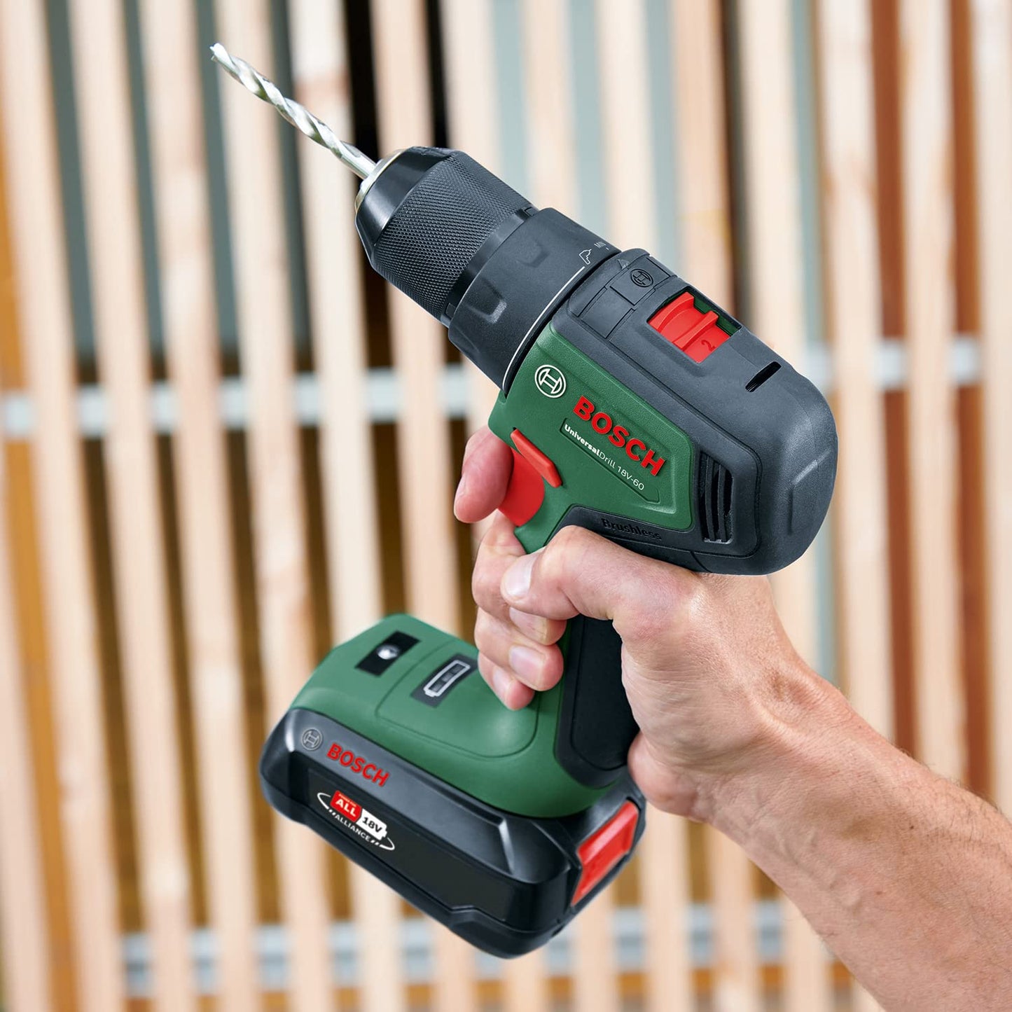 Bosch Trapano avvitatore a batteria UniversalDrill 18V-60 (2 batterie da 2,0 Ah, sistema 18 Volt, in valigetta)