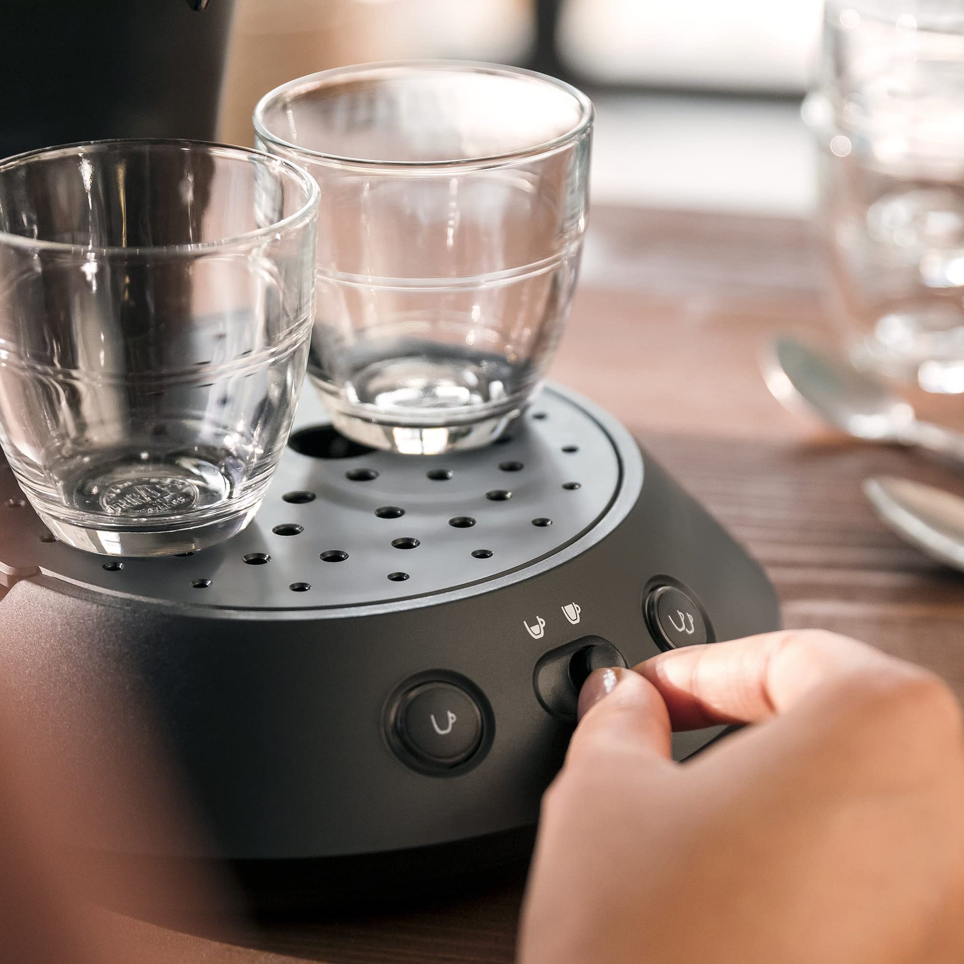 Philips Senseo Original Plus CSA210/60 - Macchina per cialde da caffè, tecnologia caffè boost, Nero