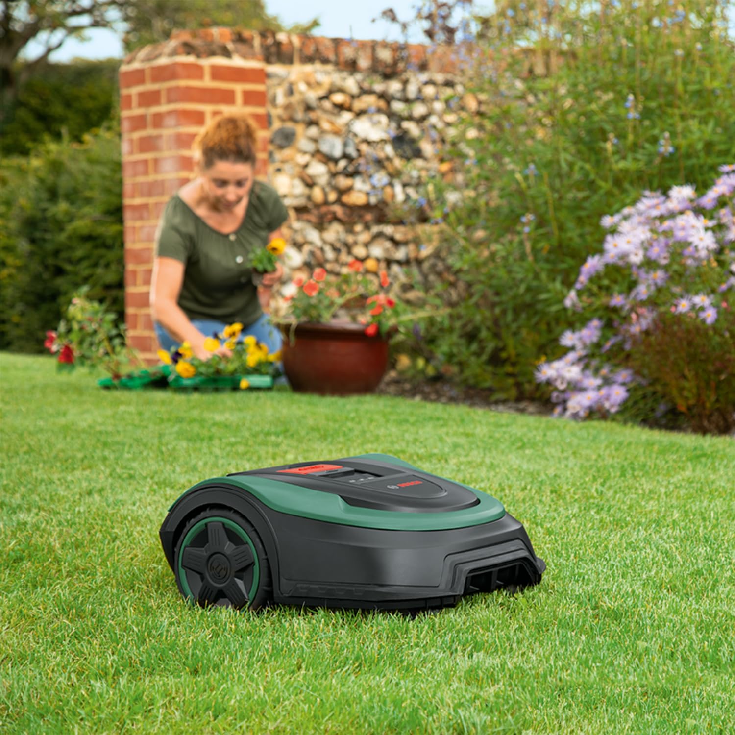 Bosch Home and Garden 06008B0202 Robot Rasaerba Indego S 500, Stazione di Ricarica in Dotazione